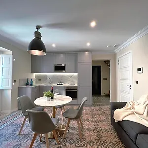 Independence Lovely Apartamento La Valeta