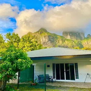 https://tivini-houses.frenchpolynesia-hotels.com